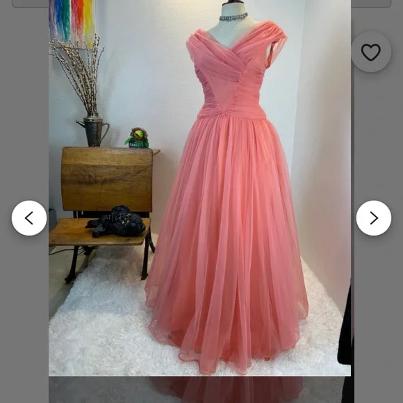 Late 1950s vintage pink chiffon floor length gown - Picture 8 of 8